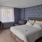 Meurice Hotel 3*