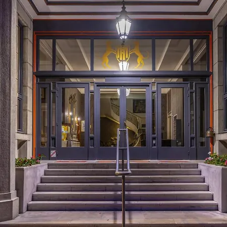 Meurice Hotel 3*